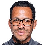 斯坦福桥暗流涌动;罗塞尼尔执教前景面临严峻考验。 体育新闻