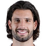 安菲尔德的夜晚:罗伯逊守护球迷笑容;索博斯洛伊直言不讳。 体育新闻