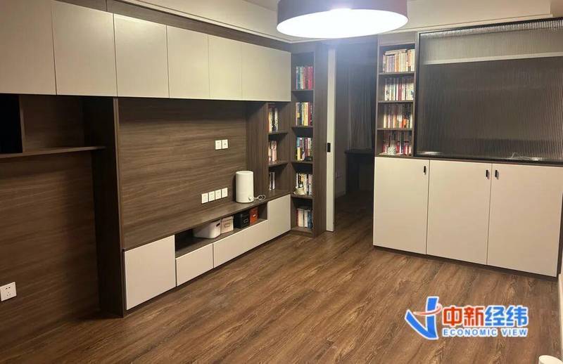  北京二手房市场悄然回暖；卖家议价空间收窄，中介观察到交易节奏加快。 房产家居