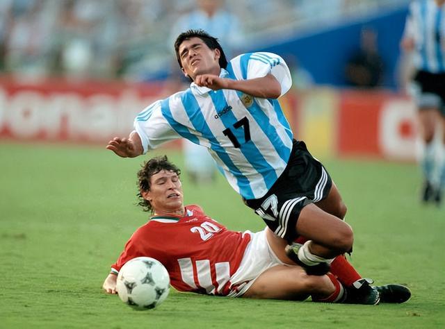  名宿光环的崩塌：当技术流大脑在教练席上遭遇滑铁卢 体育新闻