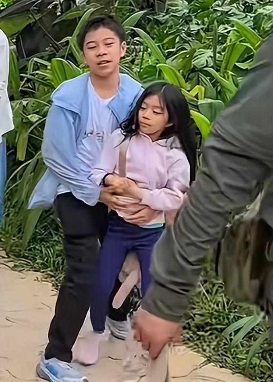  那个累到脸色发白的背影，戳中了多少父母的软肋 情感心理